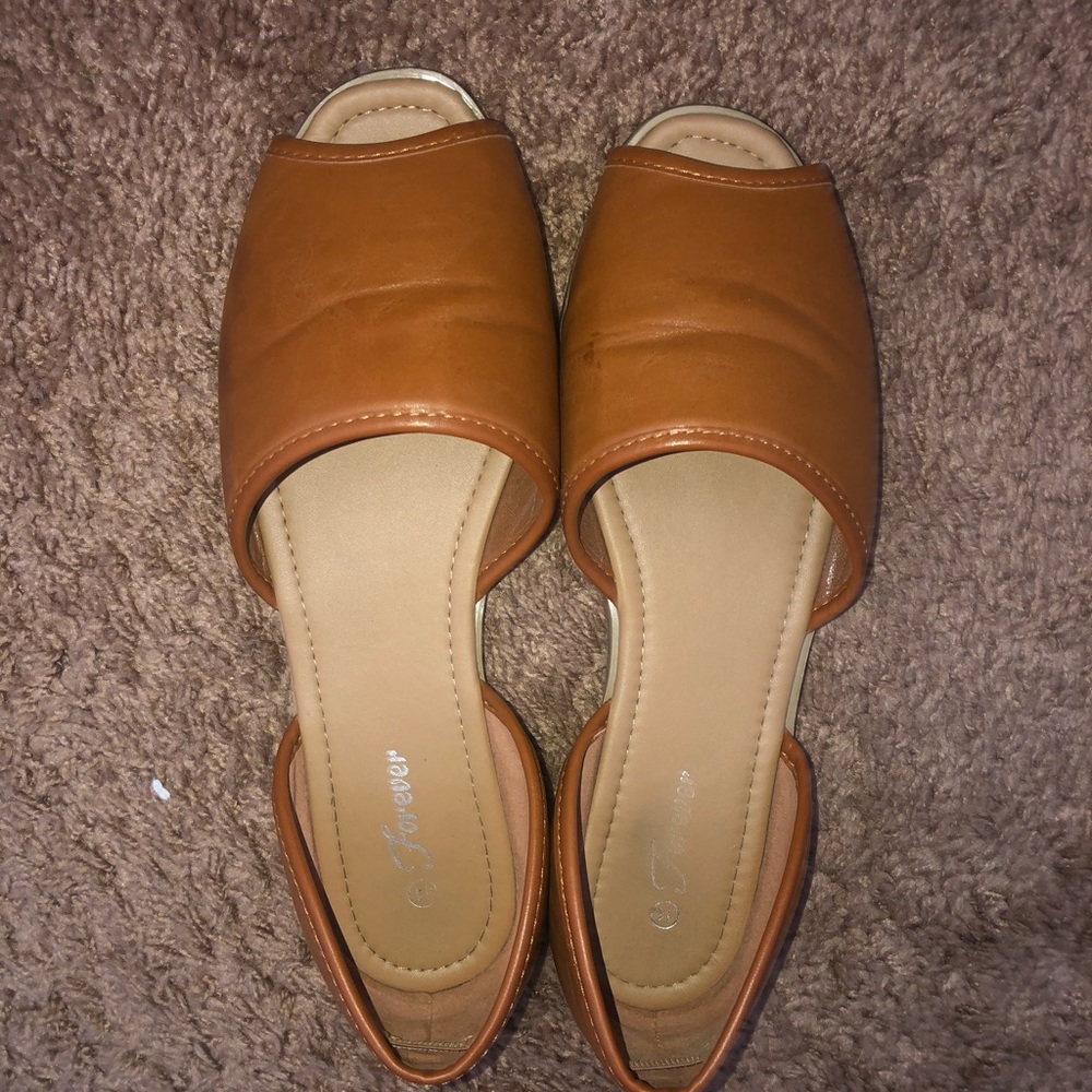 Open toe sandals